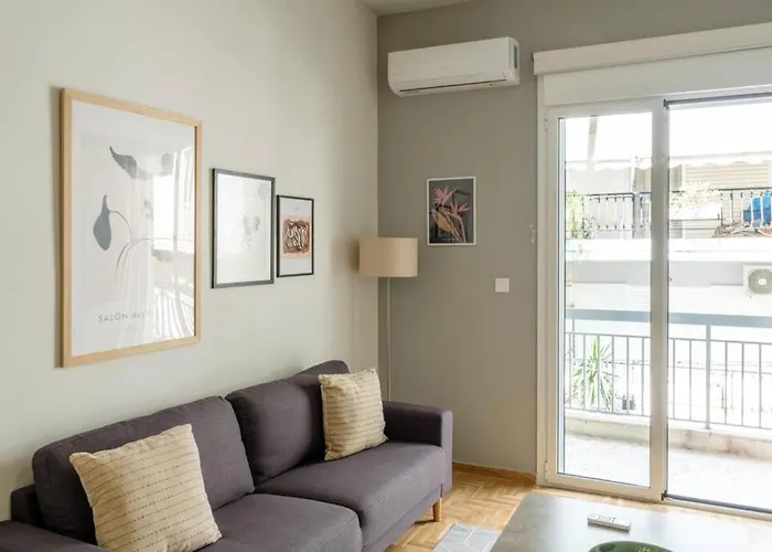 Modern Pangrati Flat!
