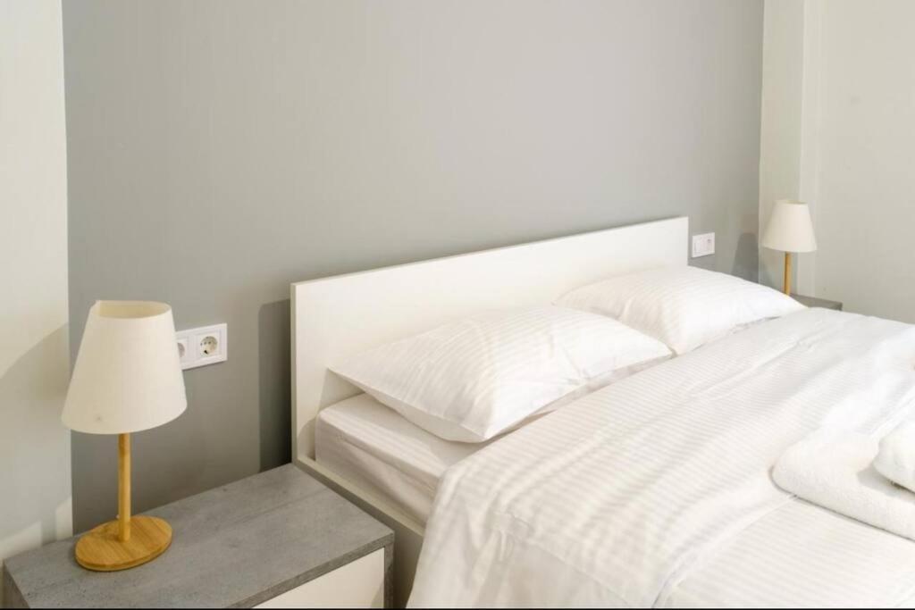 Modern Pangrati Flat! *